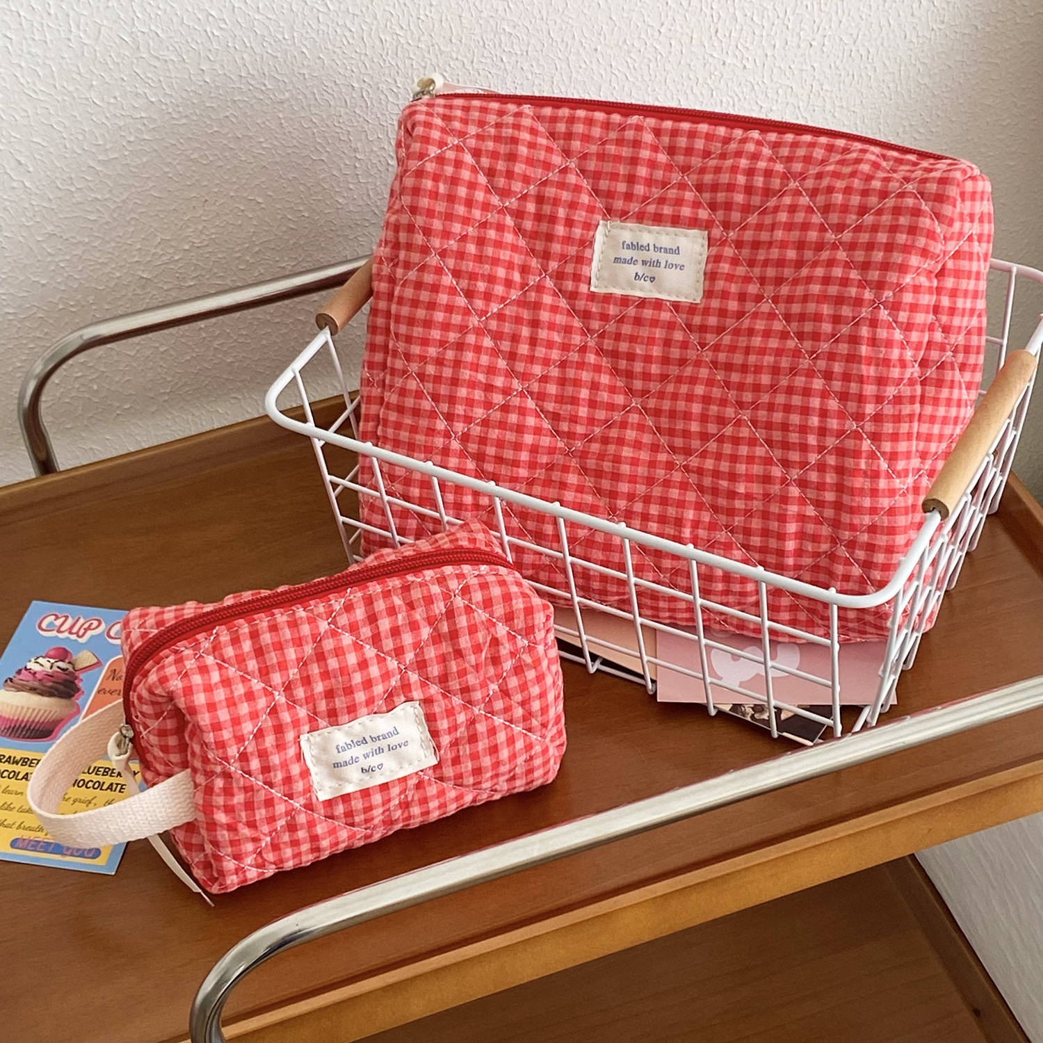 Redberry Plaid Cosmetic Bag, Simple, Large-Capacity and Good-Looking Student Cosmetics Storage Bag, Cotton Quilted Toiletry Bag