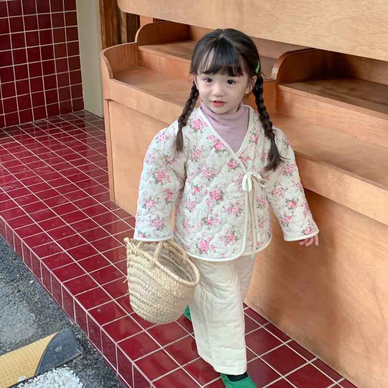 Picture of Girls' autumn and winter thickened cotton-padded fleece floral cotton-padded coat 2023 new Korean style fashionable lace-up cotton-padded jacket for baby girls