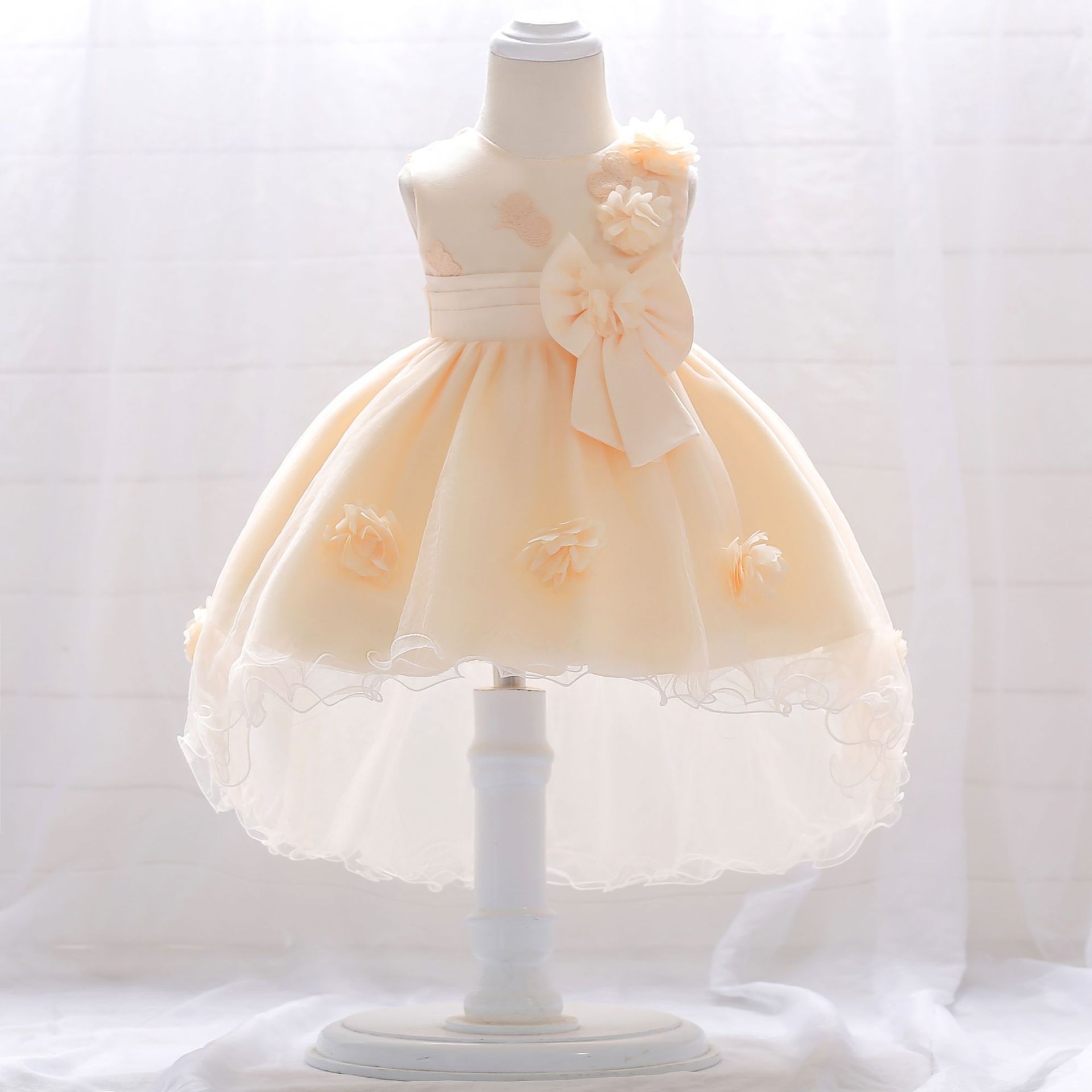 Picture of Girls tail flower girl wedding dress ebay new tuxedo full moon one-year-old wash dress a generation of hair
