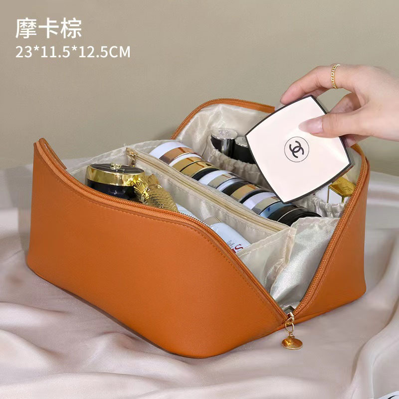 Picture of Internet celebrity style large capacity high-looking PU cosmetic bag letter-free portable storage bag travel storage bag wholesale