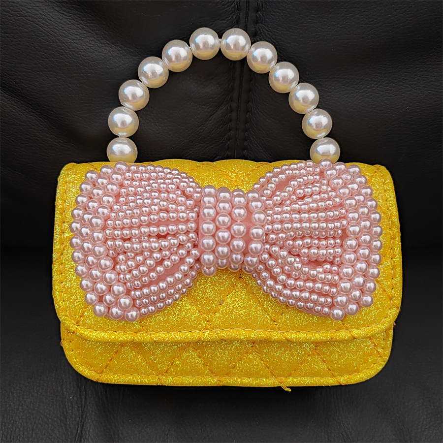 Picture of Fashion Girl Chain Crossbody Bag Distinctive Stylish Little Princess Shoulder Bag Mini Pearl Handbag Accessories Trendy Bag