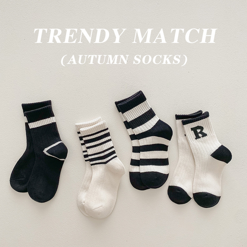 Picture of K-Style of Pure Color Girls' Socks Wholesale 25 New Spring & Fall Kidsren's Socks Baby Pile Socks Korean Mid-Tube Students