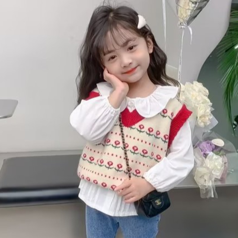 Picture of Girls' Vest Outer Wear Children's Wear 2024 Spring New Style Girls' Sweater Knitted Vest Baby Children's Western Style Spring and Autumn