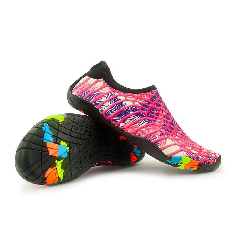 Picture of Couple's large size diving snorkeling shoes outdoor wading shoes beach thick bottom swimming shoes factory wholesale