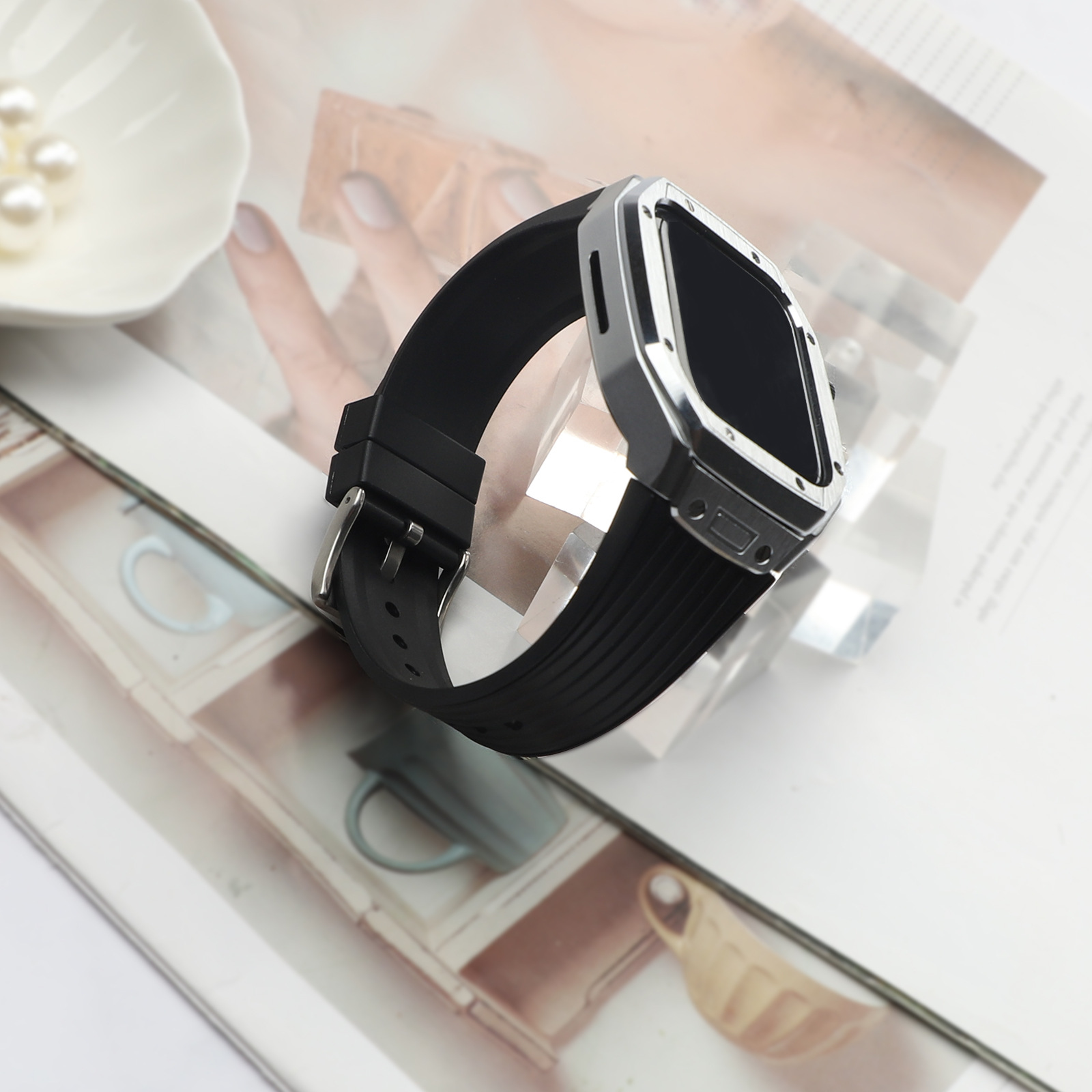 Picture of Suitable for AppleWatch4-9 watch strap TPU metal shell iwatch45mm Apple integrated strap 44mm