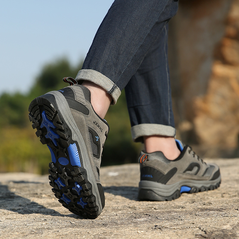 Picture of Youth fashion warm foreign trade low-top hiking shoes outdoor shoes breathable Men's shoes large size 6661 a generation of hair