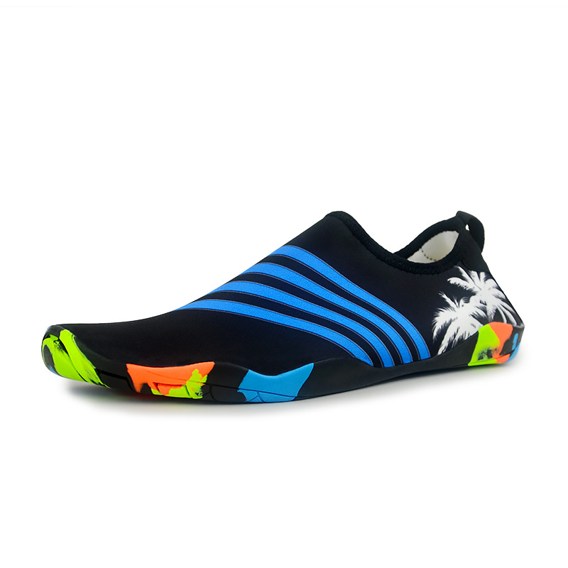 Picture of Couple's large size diving snorkeling shoes outdoor wading shoes beach thick bottom swimming shoes factory wholesale