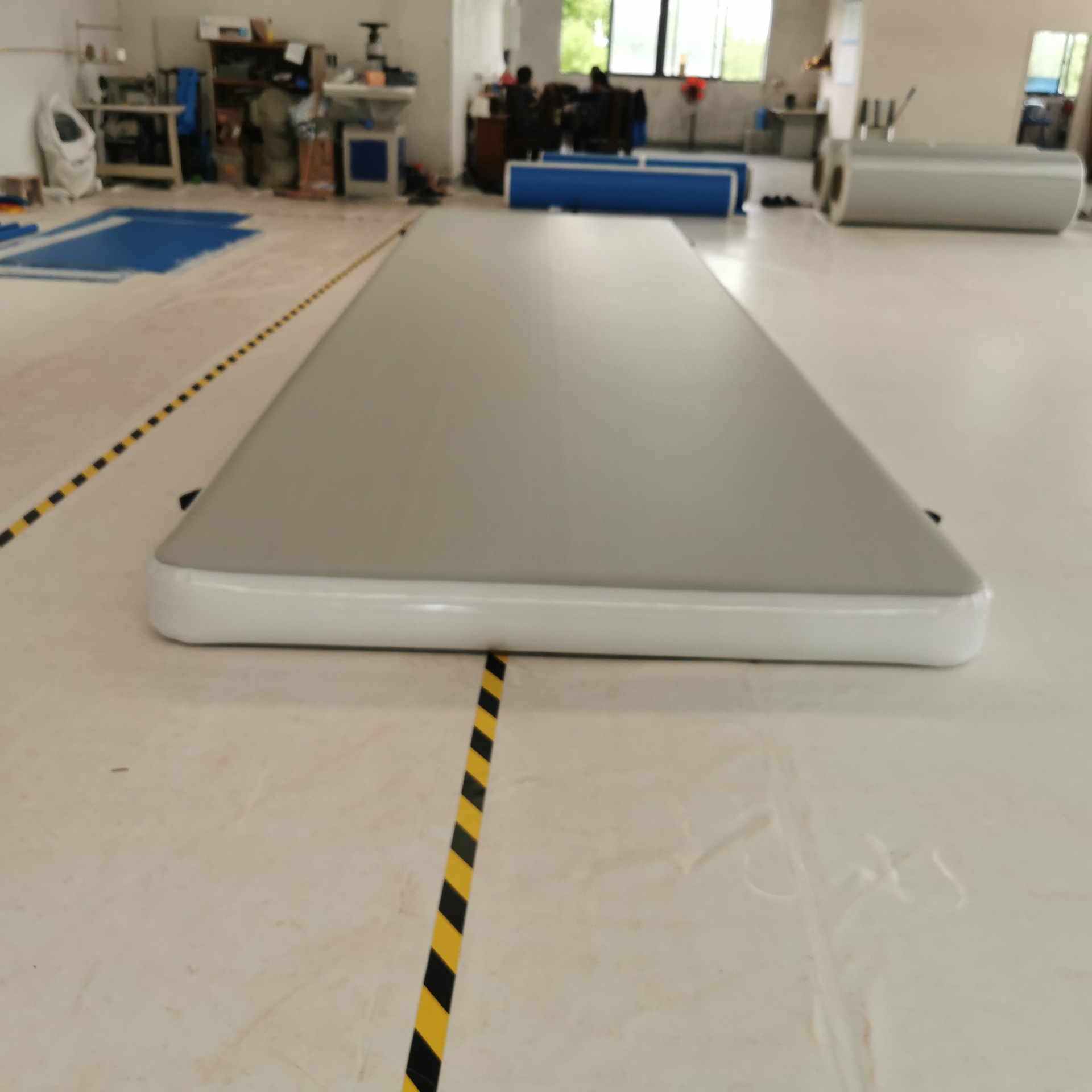 Picture of Somersault Air Cushion Taekwondo Cushion Manufacturer Fitness Sports Stunt Martial Arts Air Cushion Factory Direct Sale