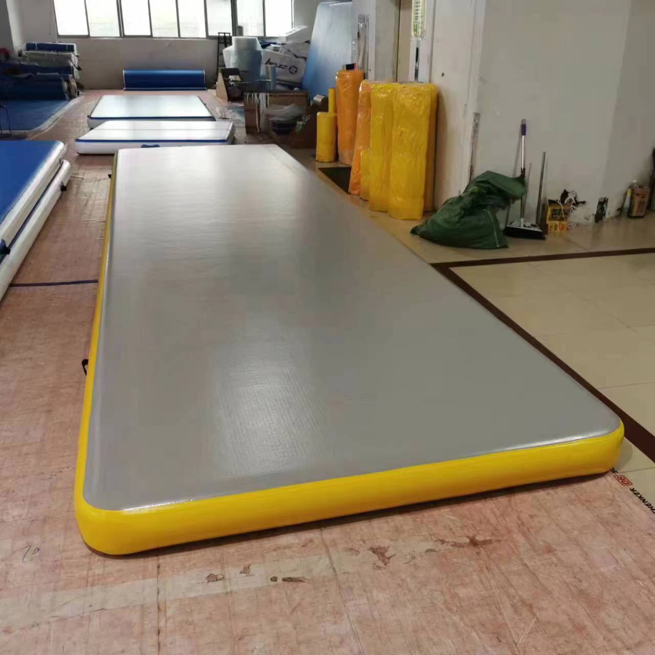 Picture of Somersault Air Cushion Taekwondo Cushion Manufacturer Fitness Sports Stunt Martial Arts Air Cushion Factory Direct Sale