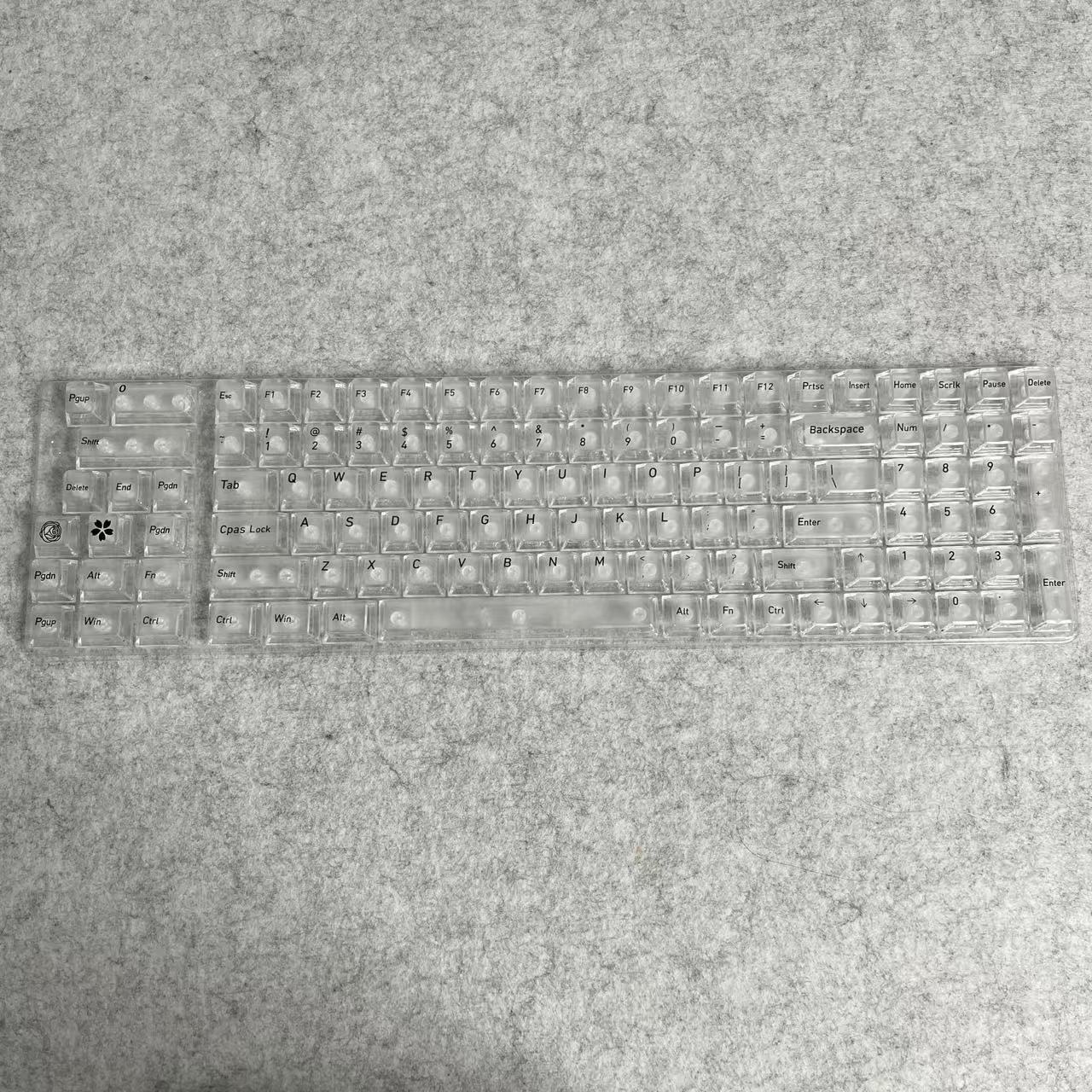 Picture of Wholesale 115-Key Four-Sided Transparent Keycaps Customized Original Height Mda High-Value Cross-Axis Matte Transparent Keycaps