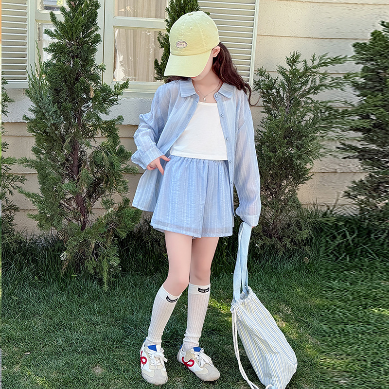 Picture of Girls' Summer Sunscreen suit 2025 New Fashion Casual Children's Sunscreen Clothing Summer Three-piece Fashionable Suit