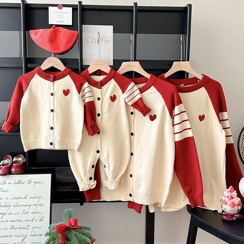 Family Dress 2025 Autumn Dress New Family of Three Contrast Color Bar Love Knitted Sweater Cardigan Jacket Family photo