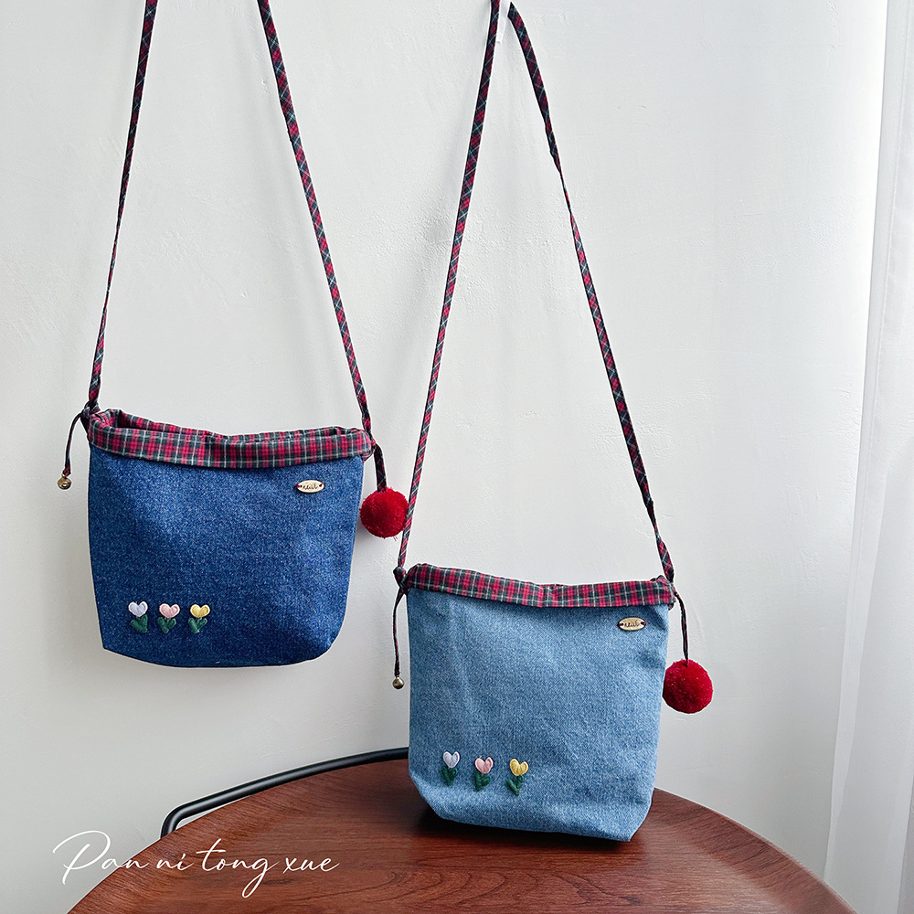 Children's Denim Crossbody Bag Girls' Fresh Flower Handbag Student Outdoor Travel Shoulder Crossbody Bag