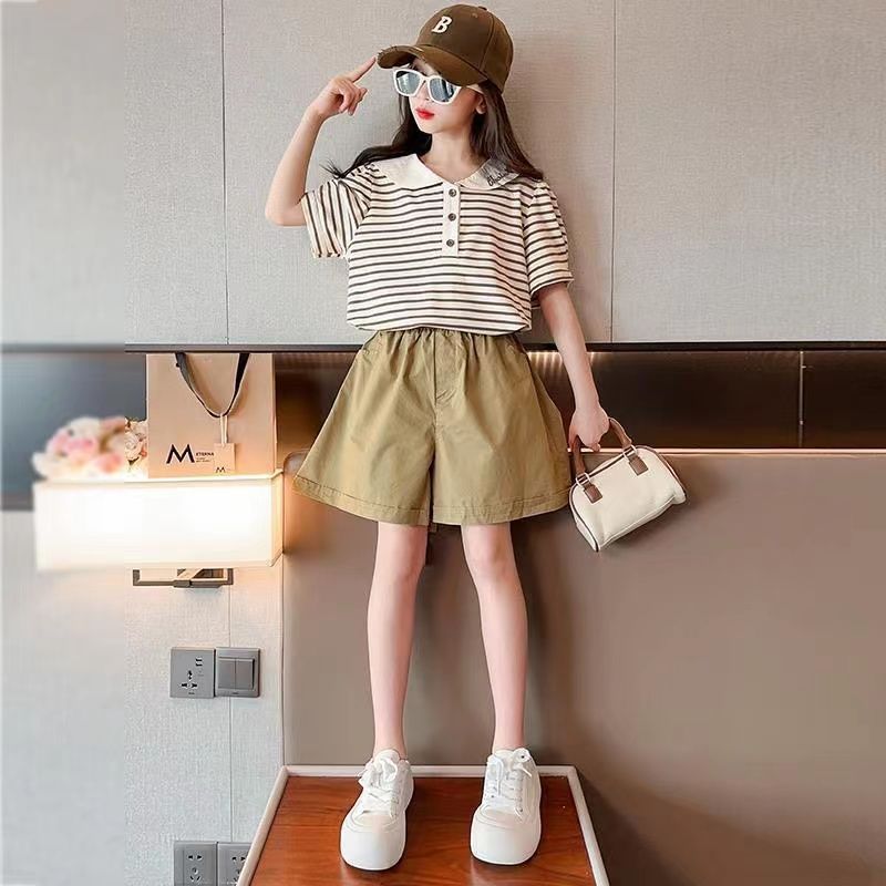 Picture of Girls Summer Suit Korean Style 2025 New Kidsren's Doll Collar Short-Sleeved Fashionable Girl Summer Stripesd Two-Piece Set