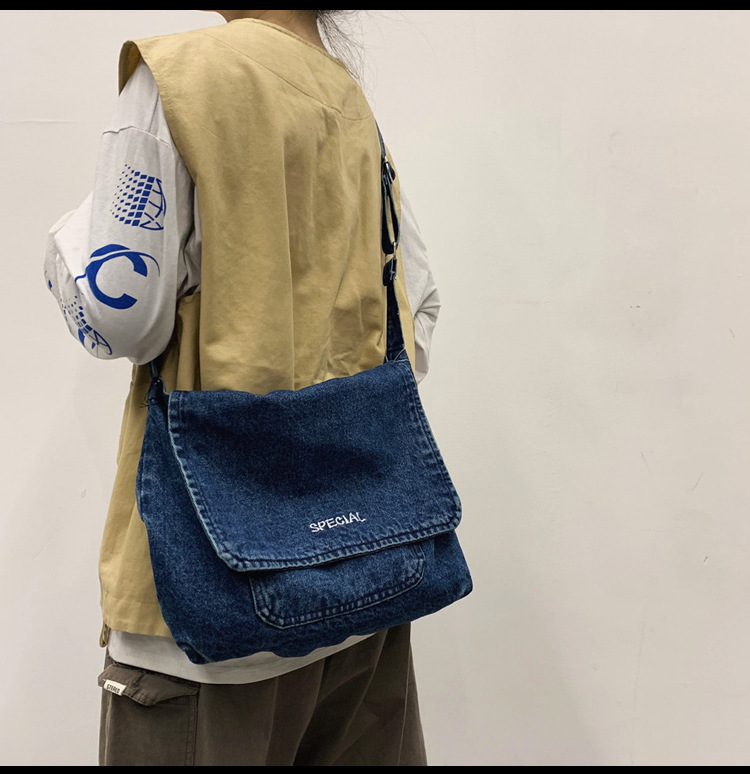 Picture of 2025 New Crossbody Denim Bag Men's and Women's Canvas Satchel Artistic Student Schoolbag Messenger Bag Simple Tweet Bag