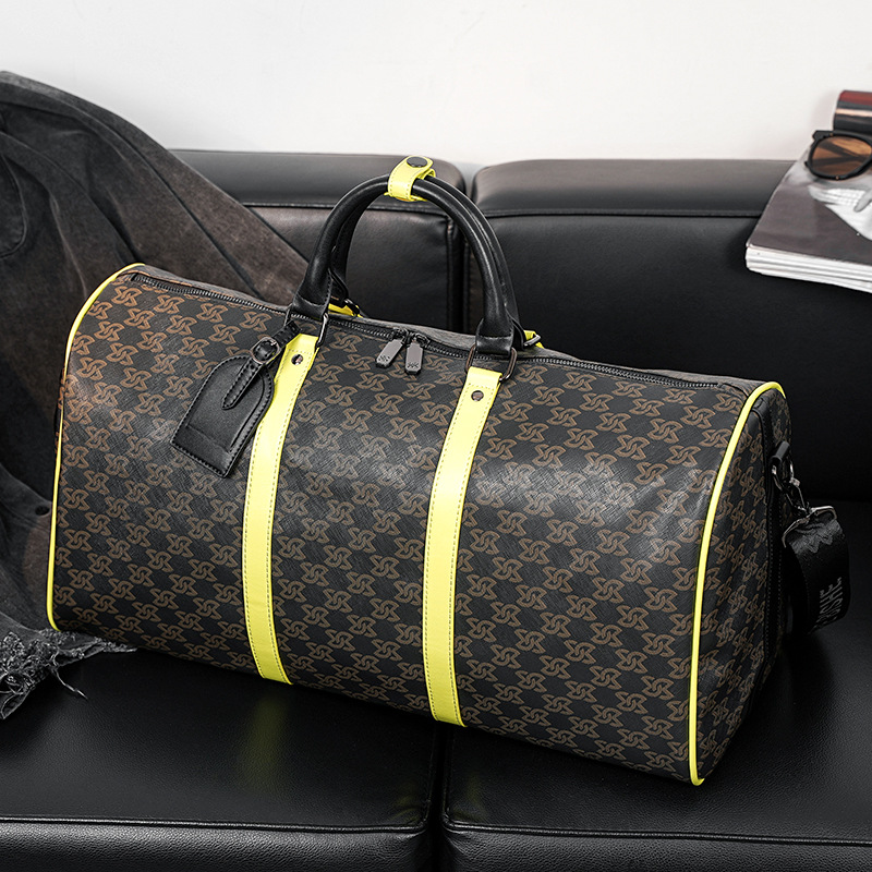 Picture of Retro Foreign Trade High Quality Handbag Trendy Brand Men's Gym Bag Large Capacity Fashion Shoulder Bag Crossbody Bag Trendy