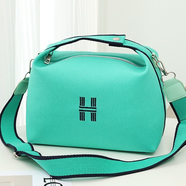 Picture of 2024 New Ins Women's Bag Solid Color Canvas Bag Large Capacity Simple Cosmetic Bag Korean Style One-Shoulder Artistic Crossbody Bag