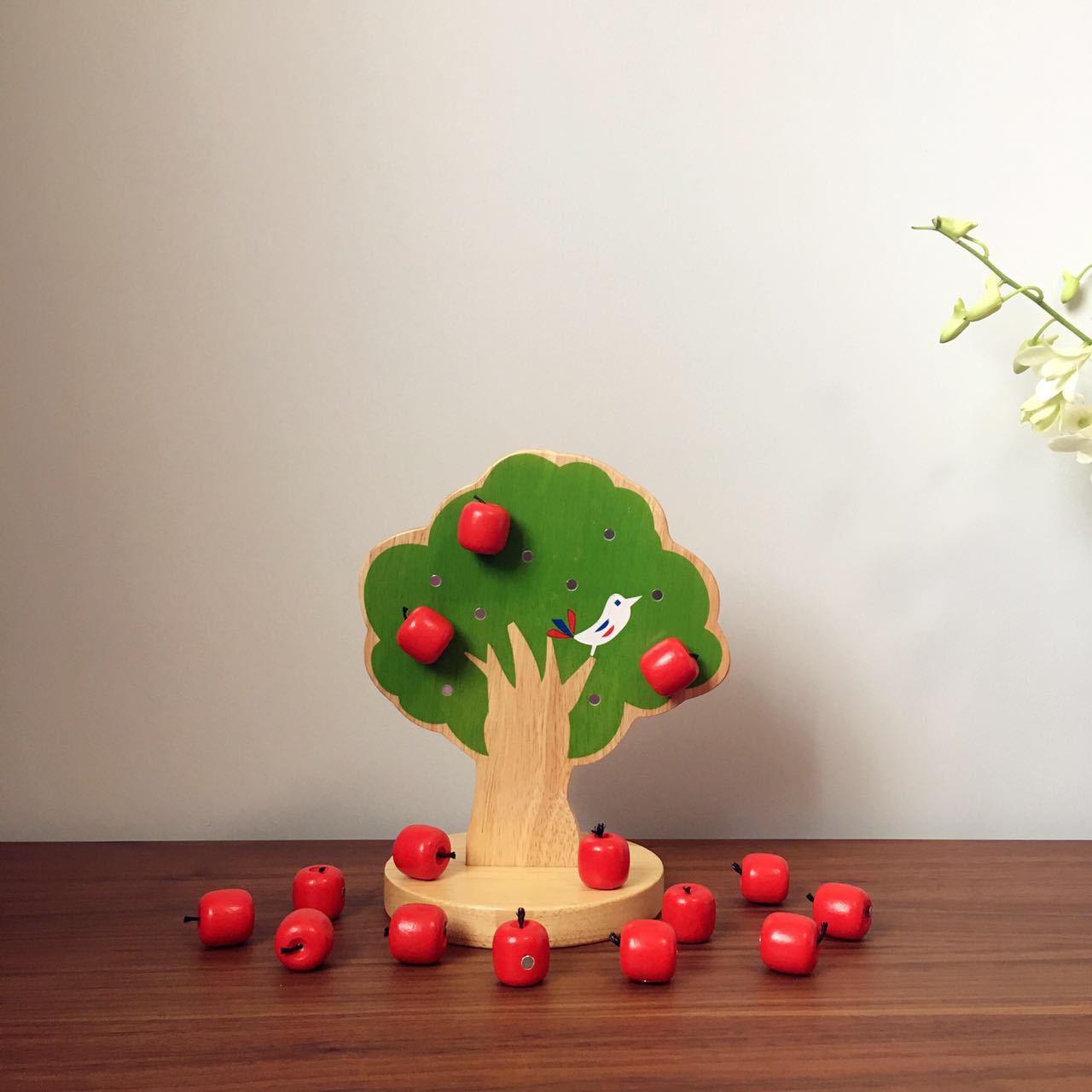 Wooden Magnetic Apple Tree Montessori Teaching Aids Learn Counting Fruit-dividing Baby Kindergarten Teaching Early Education Educational Toys