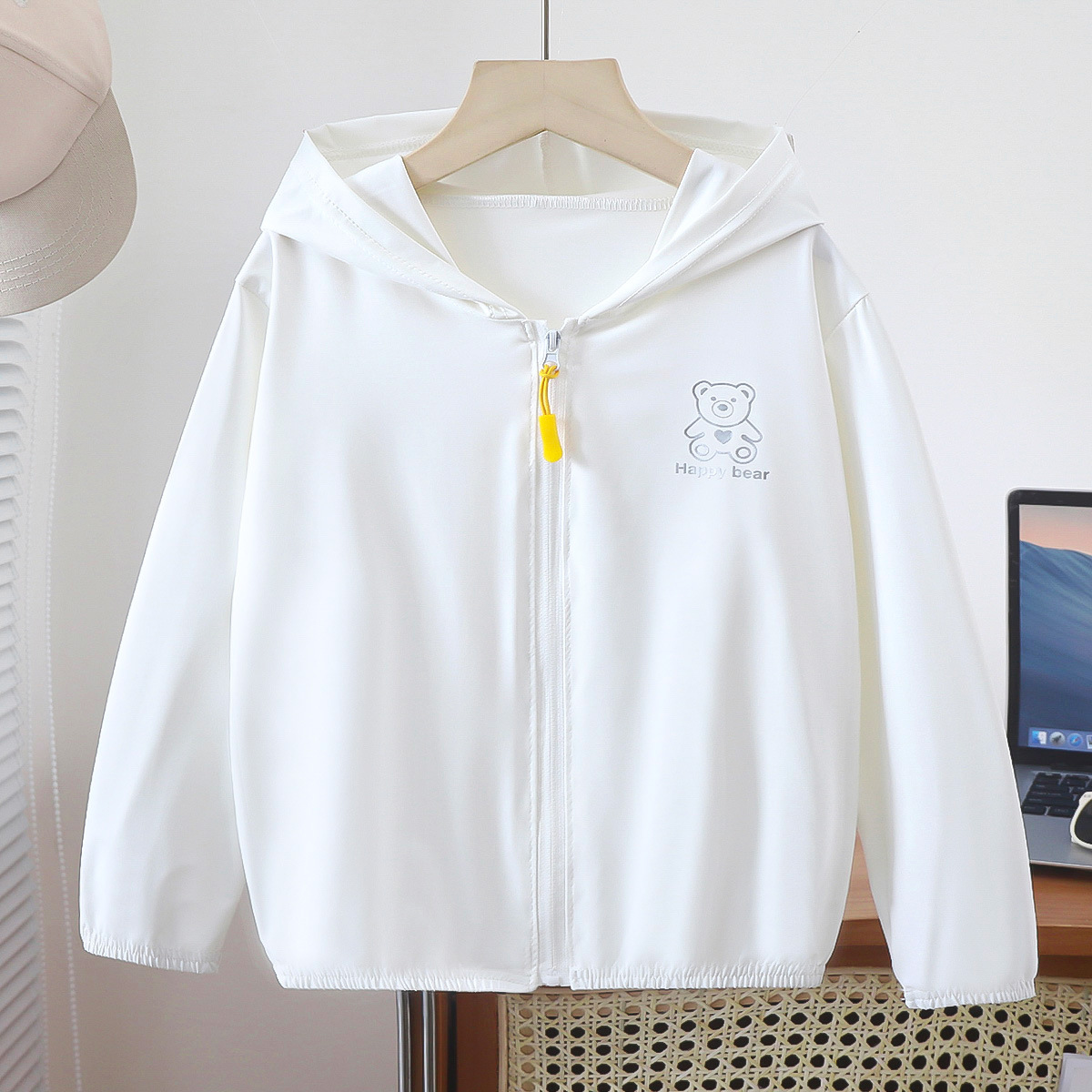 Picture of TikTok Explosions Summer Children's Sunscreen Clothing Ultra-thin Breathable Boys' and Girls' Skin Clothing Beach Outdoor Sunscreen Clothing Factory