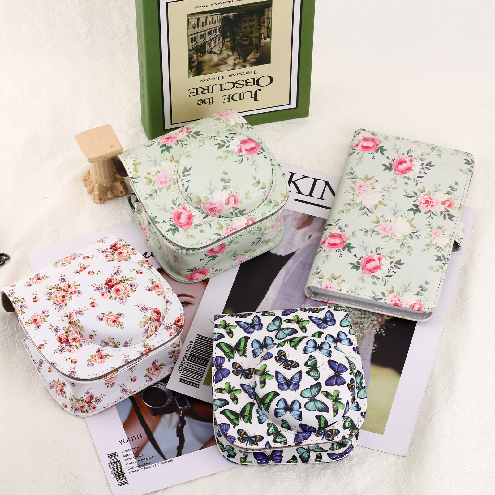 Picture of Fuji clapper mini8/9/11/12 3 inch photo album camera bag suit cartoon cute canvas messenger bag