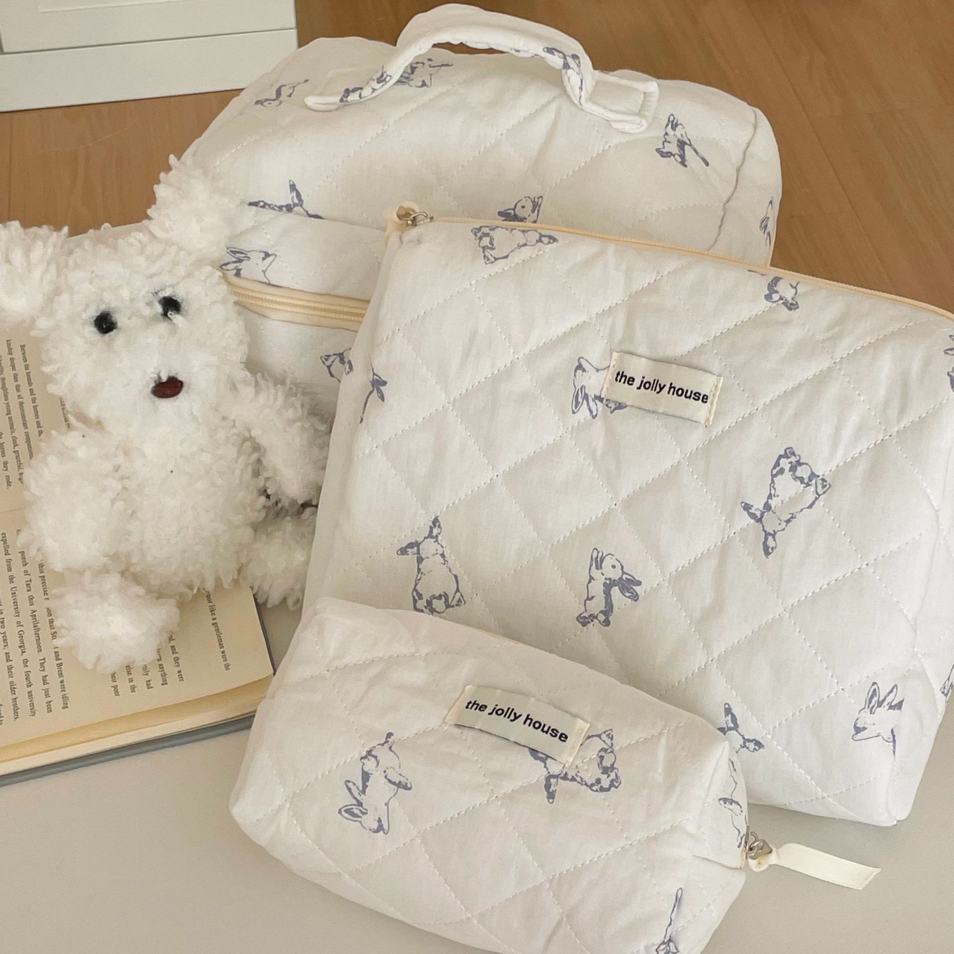 Freehand White Rabbit Cosmetic Bag Storage Bag Student Korean Style Cute Rabbit Soft Travel Quilted Toiletries Bag