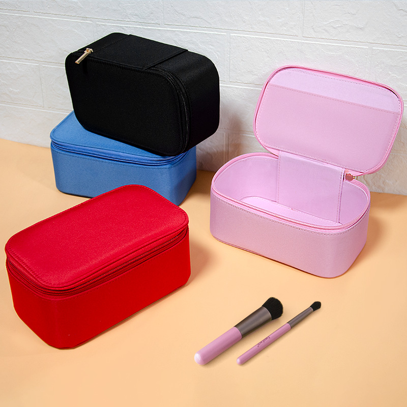 Picture of New Fashionable, Exquisite and Simple Makeup Bag, Home Makeup Box, Oxford Cloth Waterproof Makeup Storage Box Bag