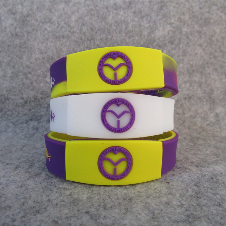 Picture of Basketball Starlake Team No. 3 Anthony. Davis Memorial Slide Sleeve Luminous Sports Bracelet Wristband Fans