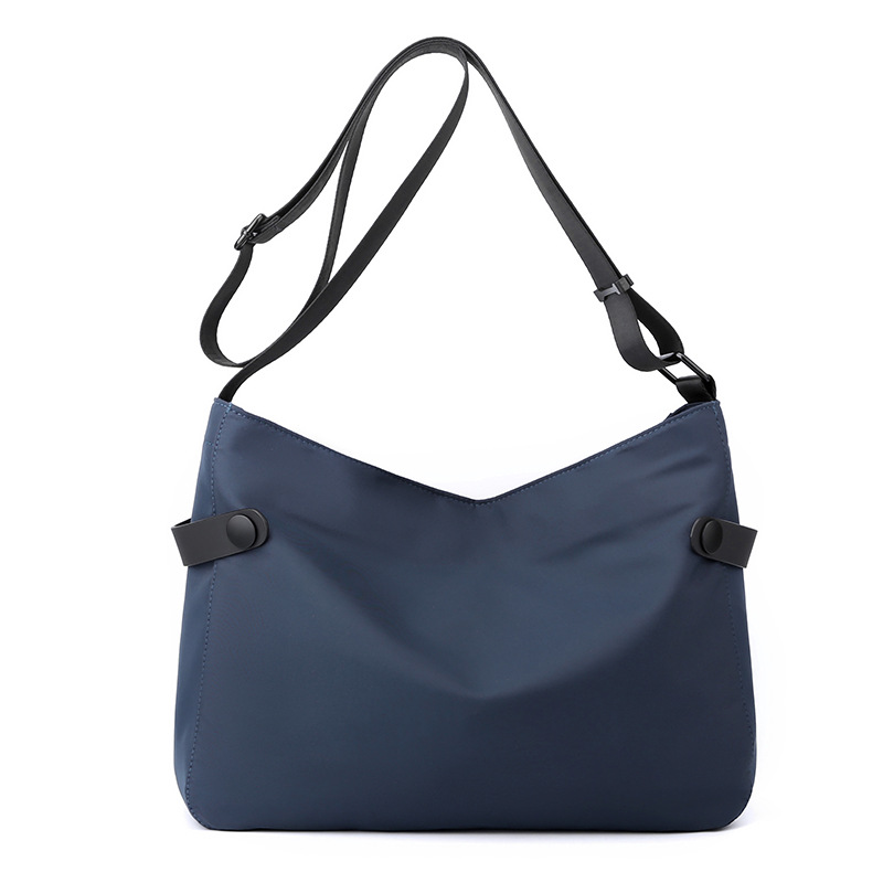 Picture of Fashionable commuter travel bag versatile trendy messenger bag casual men's shoulder bag lightweight waterproof nylon cloth bag
