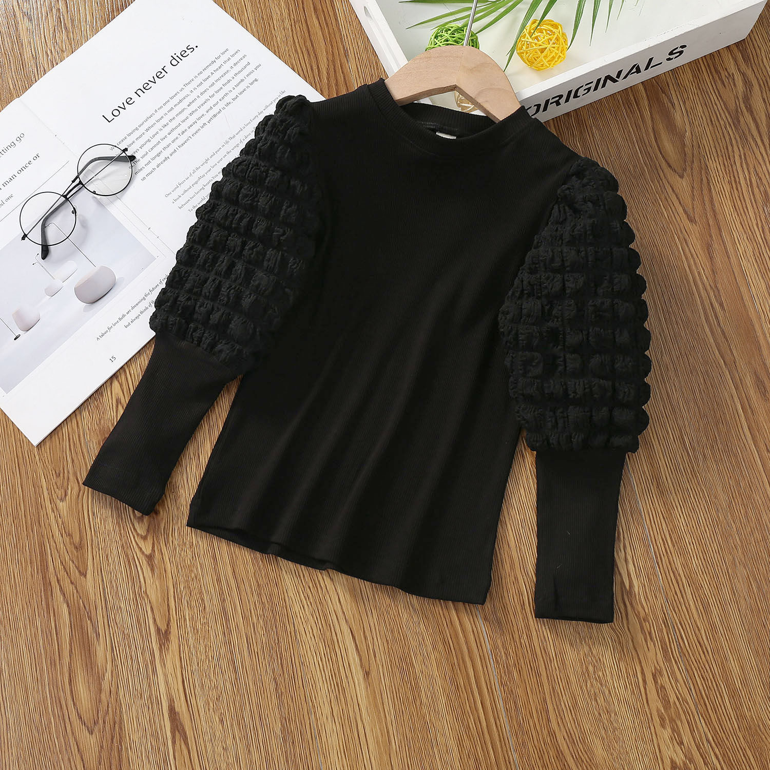 Picture of Girls' Base Shirt Spring and Autumn 2024 Half-High Collar Puff Sleeve Thickened Children's Long-Sleeve T-Shirt Baby Girl Top Cross-Border