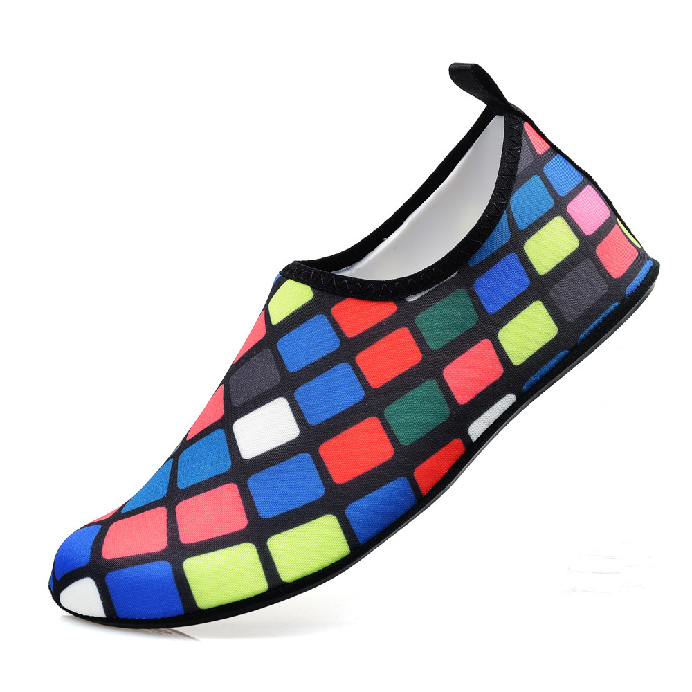 Picture of Wholesale New Summer Men's and Women's Beach Shoes Seaside Diving Rowing Shoes Indoor Running Yoga Shoes in Stock