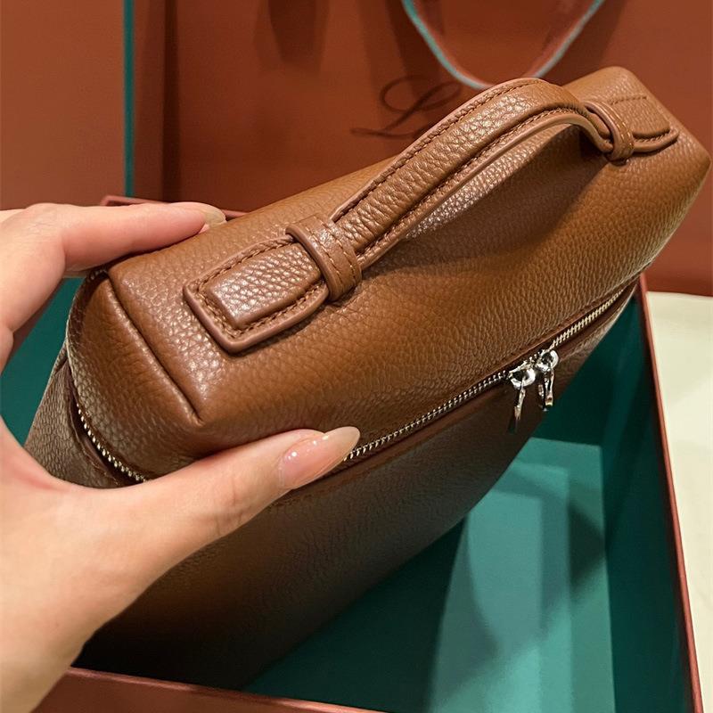 Picture of Loro new backpack first layer cowhide small backpack handbag foreign trade genuine leather women's bag simple all-match