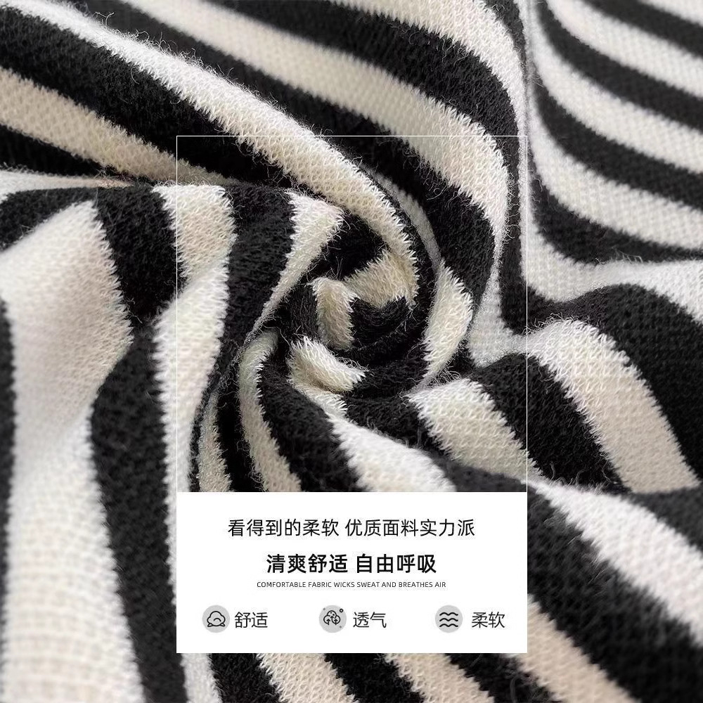 Picture of Spring and Autumn New Children's Long-sleeved POLO Shirt Black and White Striped Korean Top for Boys and Girls
