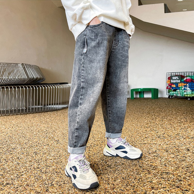 Picture of Boys Jeans 2023 Spring and Summer New Summer Middle and Big Boys Pants Boys Fashion All-match Jeans