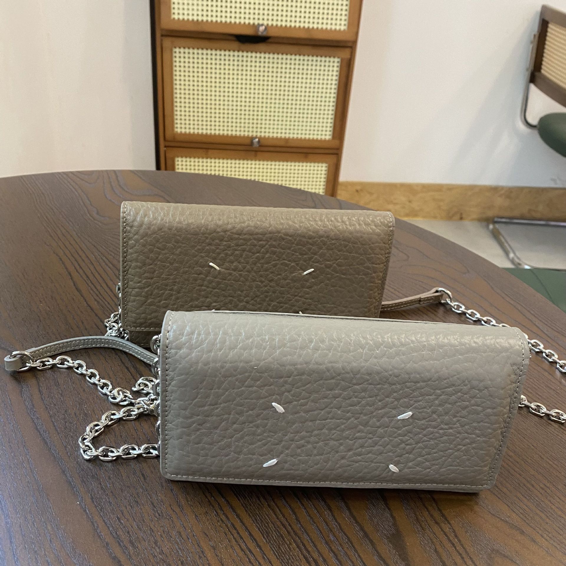 Picture of Japanese and Korean Genuine Leather Women's Chain Bag 2024 New Fashion Crossbody Bag First Layer Cowhide Niche Design Shoulder Small Bag