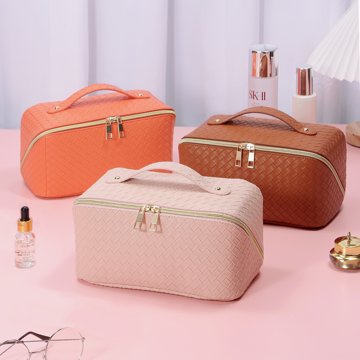 Picture of Amazon Wash Bag for PU Leather Small Checkered Textured Storage Large Capacity Multi-functional Cosmetic Bag Advanced Sense
