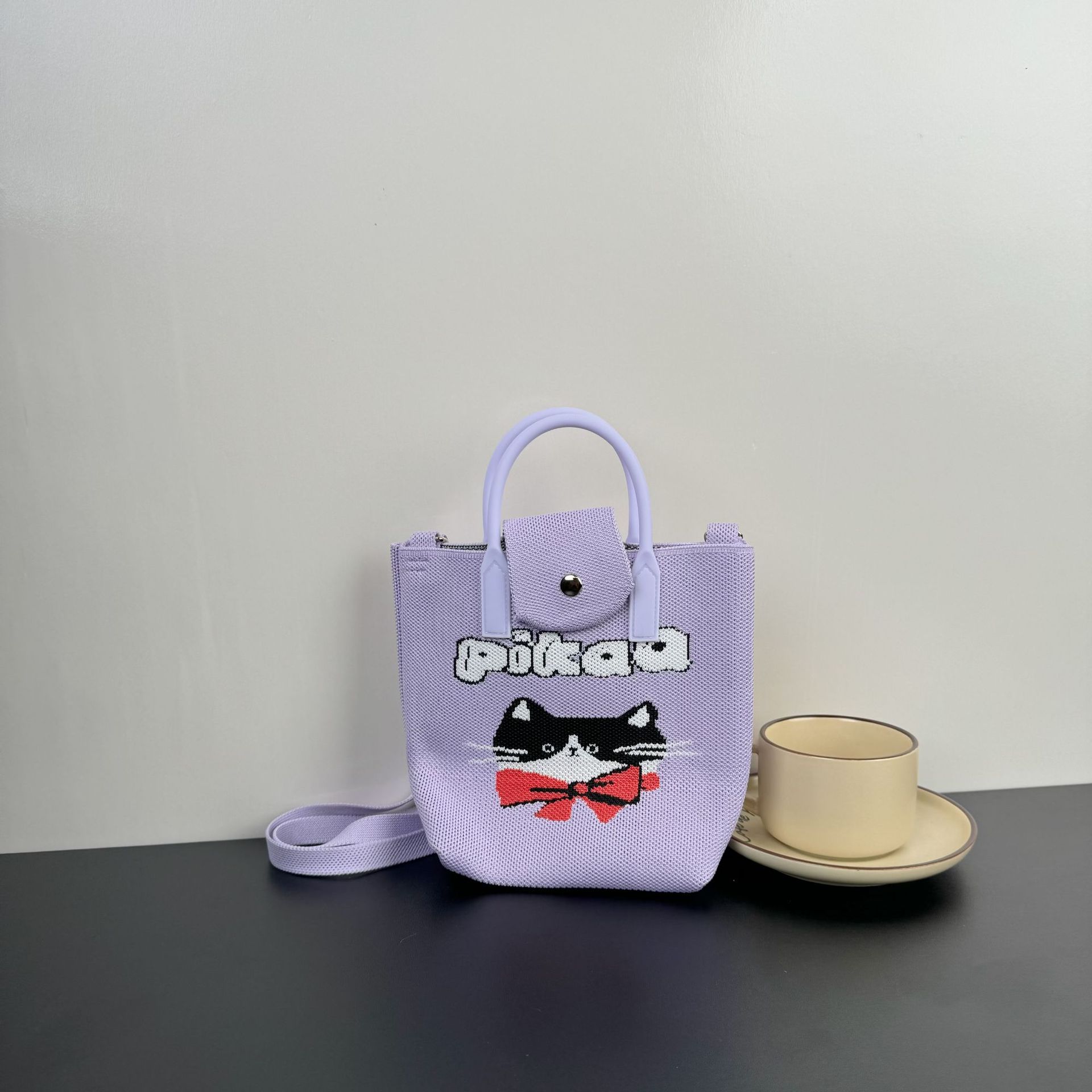 Picture of Advanced Sense Ins Mobile Phone Bag New Cartoon Knitted Bag Niche All-match Crossbody Handbag Korean Coin Purse Bag