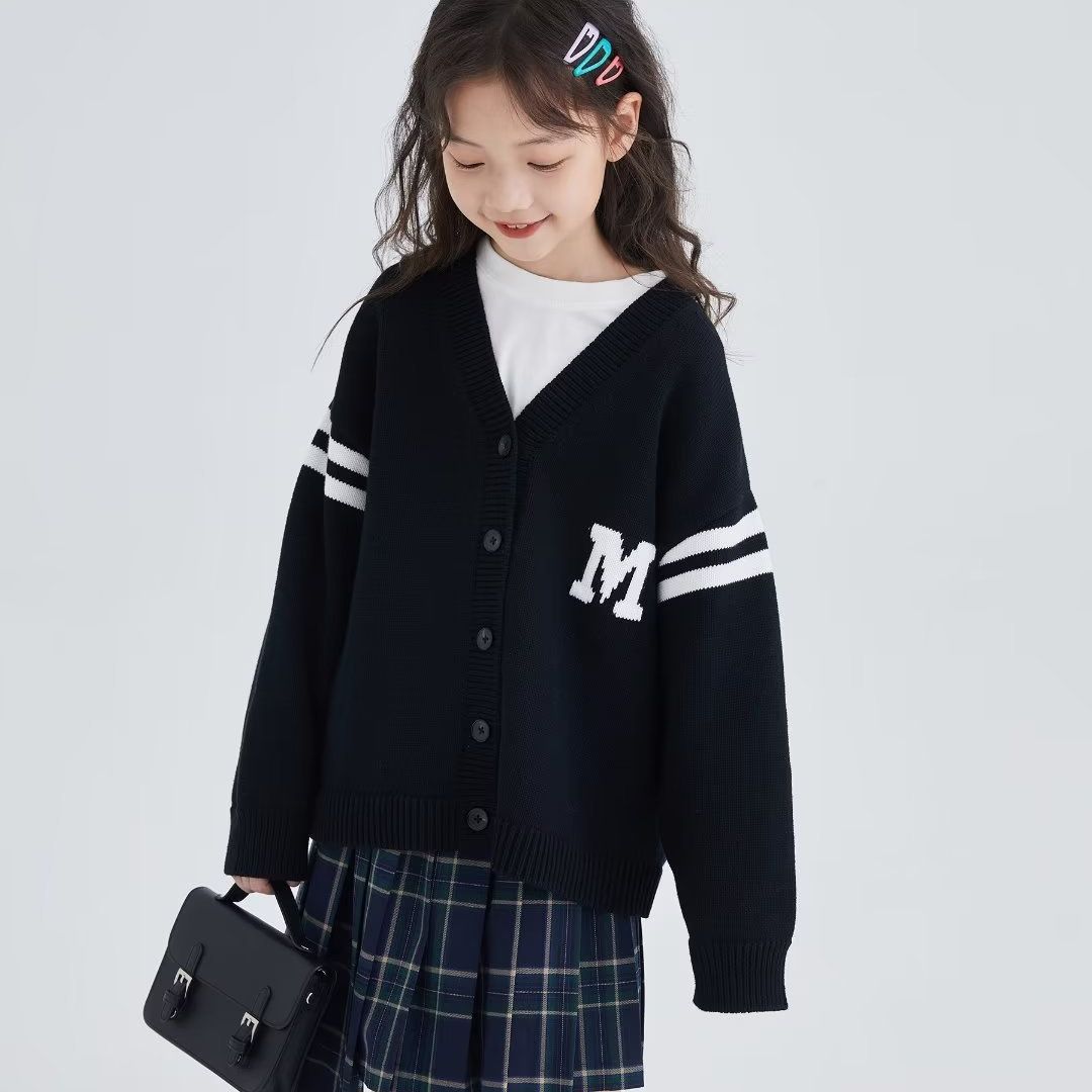 Picture of 2023 Spring Japanese Style Casual Fashion All-match Men's and Women's Children's Fashionable V-neck Breasted Autumn Sweater Cardigan Jacket