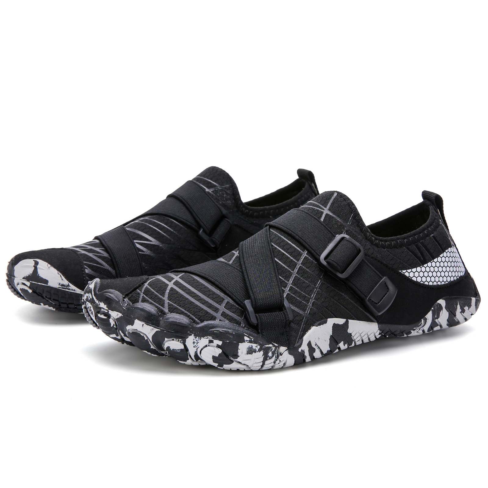 Picture of Outdoor Sports Tracing Shoes Five Fingers Beach Wading Shoes Men's and Women's Large Size Diving Snorkeling Shoes Breathable Hiking Shoes