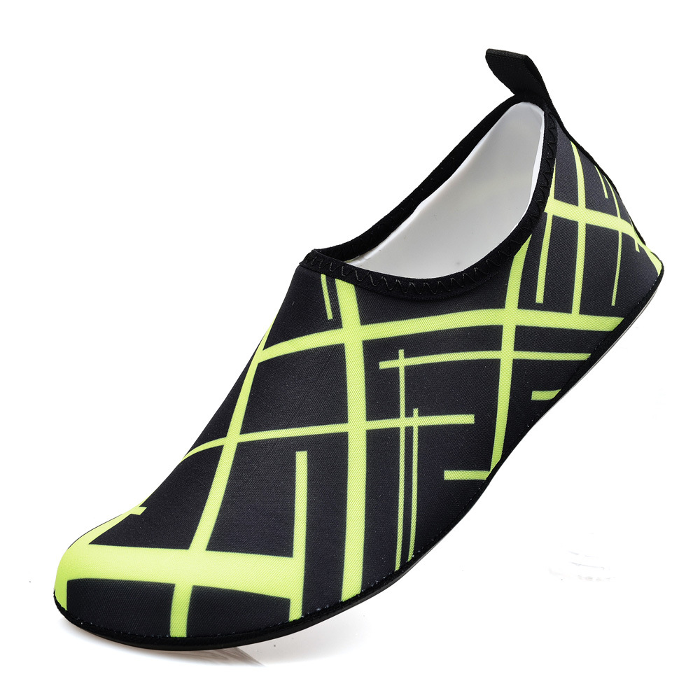 Picture of Wholesale New Summer Men's and Women's Beach Shoes Seaside Diving Rowing Shoes Indoor Running Yoga Shoes in Stock