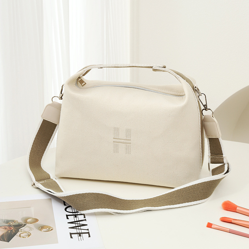 Picture of 2024 New Ins Women's Bag Solid Color Canvas Bag Large Capacity Simple Cosmetic Bag Korean Style One-Shoulder Artistic Crossbody Bag