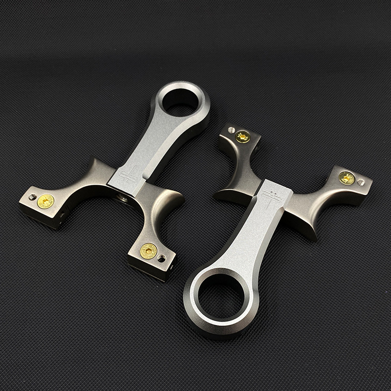 Dragonfly slingshot stainless steel wholesale quick pressure clip straight plate Palm treasure bullet worker