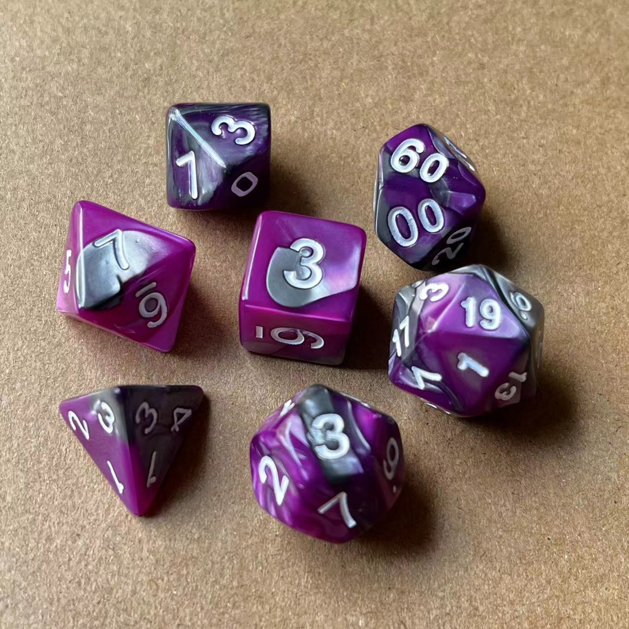 Picture of Two-Color Multi-Sided Dice 7-Piece Digital Dice Running Group Board Game Set Dnd Game Dice