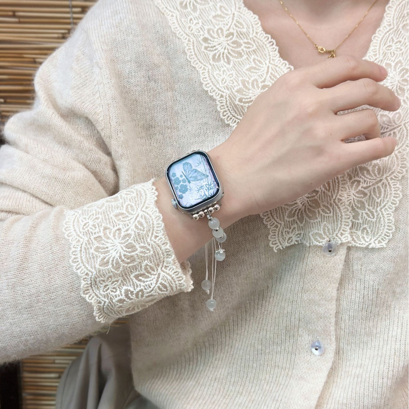 Picture of Suitable for applewatch Xiao Xiang Feng Cat's Eye Beads Apple Strap iwatch987645se Internet Red Same Style