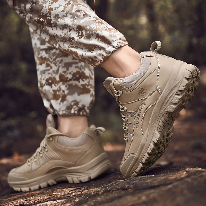 Picture of 2022 New Trendy Large Size Men's Hiking Shoes Fashionable Hiking Shoes Military Boots Non-slip Wear-resistant Outdoor Shoes Men's Shoes Jinjiang