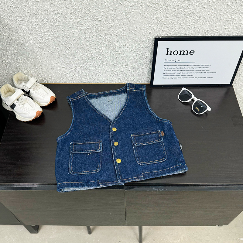 Picture of Children's Vest 2024 Autumn New Product Korean Style Handsome Baby Top Western Style Three-Dimensional Pocket Boys Denim Vest