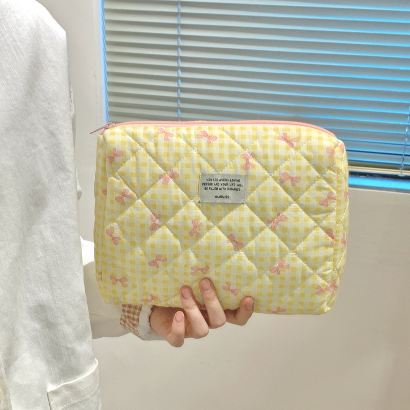 Picture of Simple bow travel portable cosmetic bag large capacity high-end feeling ins high-value cosmetic bag a batch