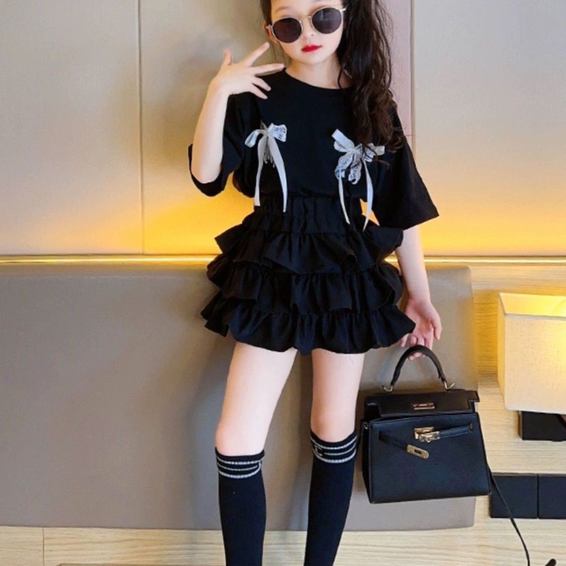 Picture of Girls Summer Suit 2025 New Cake Skirt, Fashionable Kidsren's Short-Sleeved T-Shirt, Fashionable Pleated Skirt Two-Piece Set