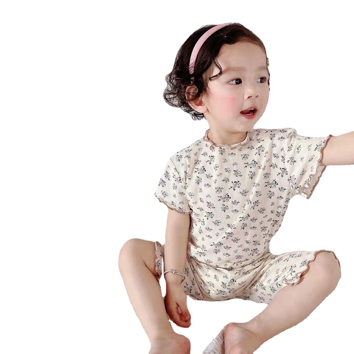 Picture of Children's pajamas Ice Silk Summer New Girls' Outfit Short-sleeved Floral suit Summer Two-piece Set