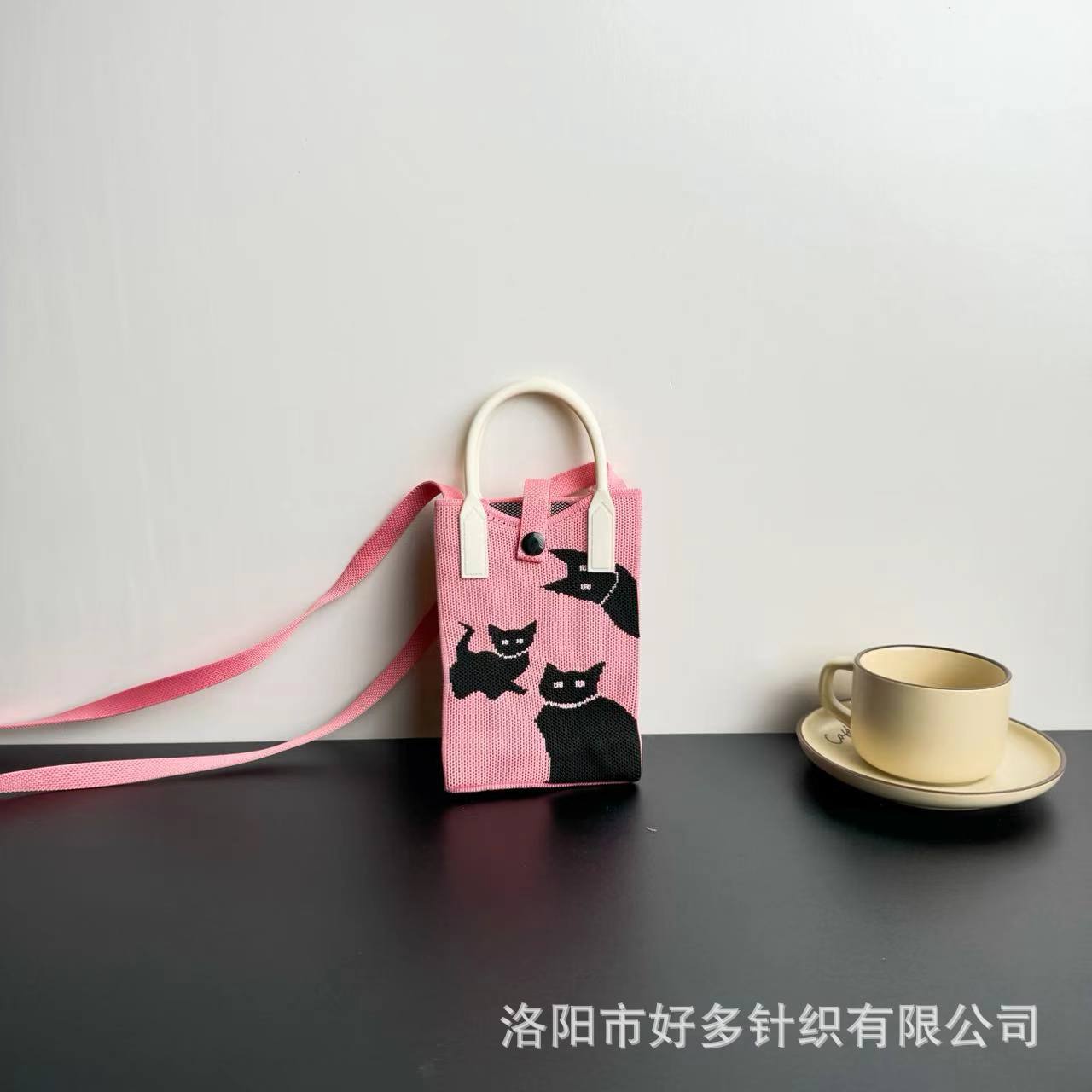 Picture of Advanced Sense Ins Mobile Phone Bag New Cartoon Knitted Bag Dopamine Niche All-match Crossbody Shoulder Bag Handbag
