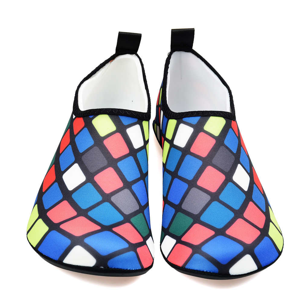 Picture of Wholesale New Summer Men's and Women's Beach Shoes Seaside Diving Rowing Shoes Indoor Running Yoga Shoes in Stock